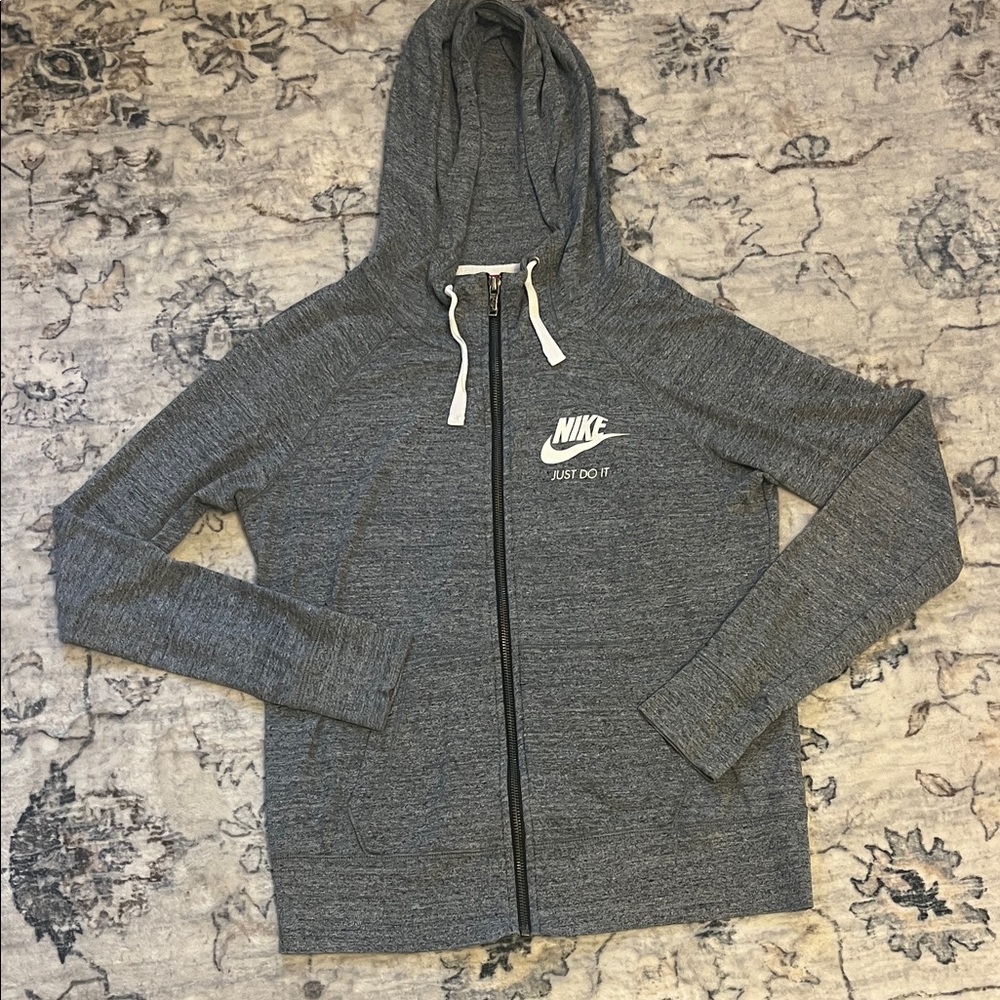 Nike vintage Women's Full-Zip Hooded Jacket, sportswear gym